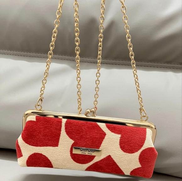 ❤️🎉🎉🎉2 X HOST PICK🎉🎉🎉❤️MIU MIU BEAUTE POCHETTE CLUTCH - Picture 10 of 11